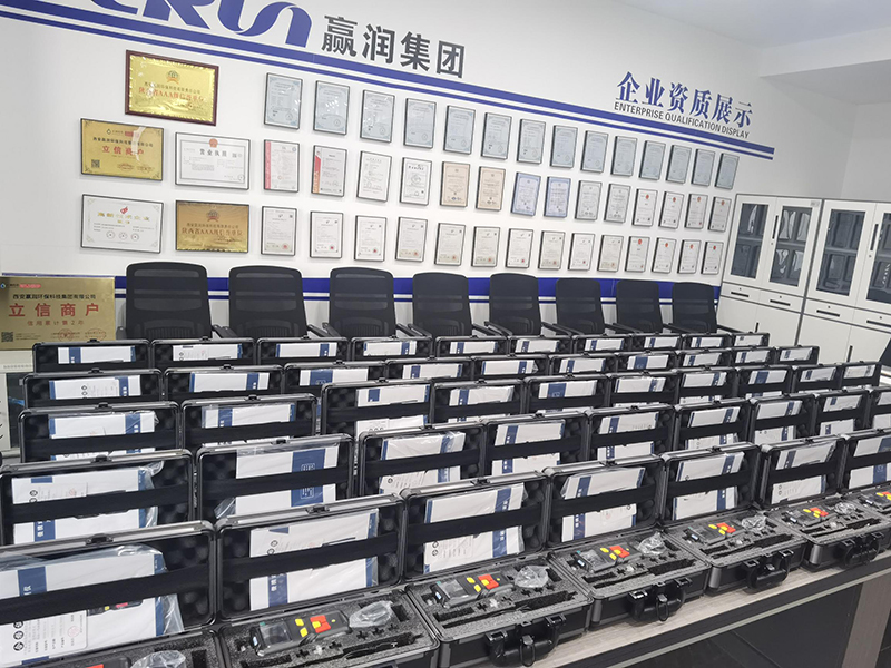 品質(zhì)保證、實(shí)力認(rèn)可！贏潤集團(tuán)四合一氣體檢測儀用于石油化工企業(yè)！